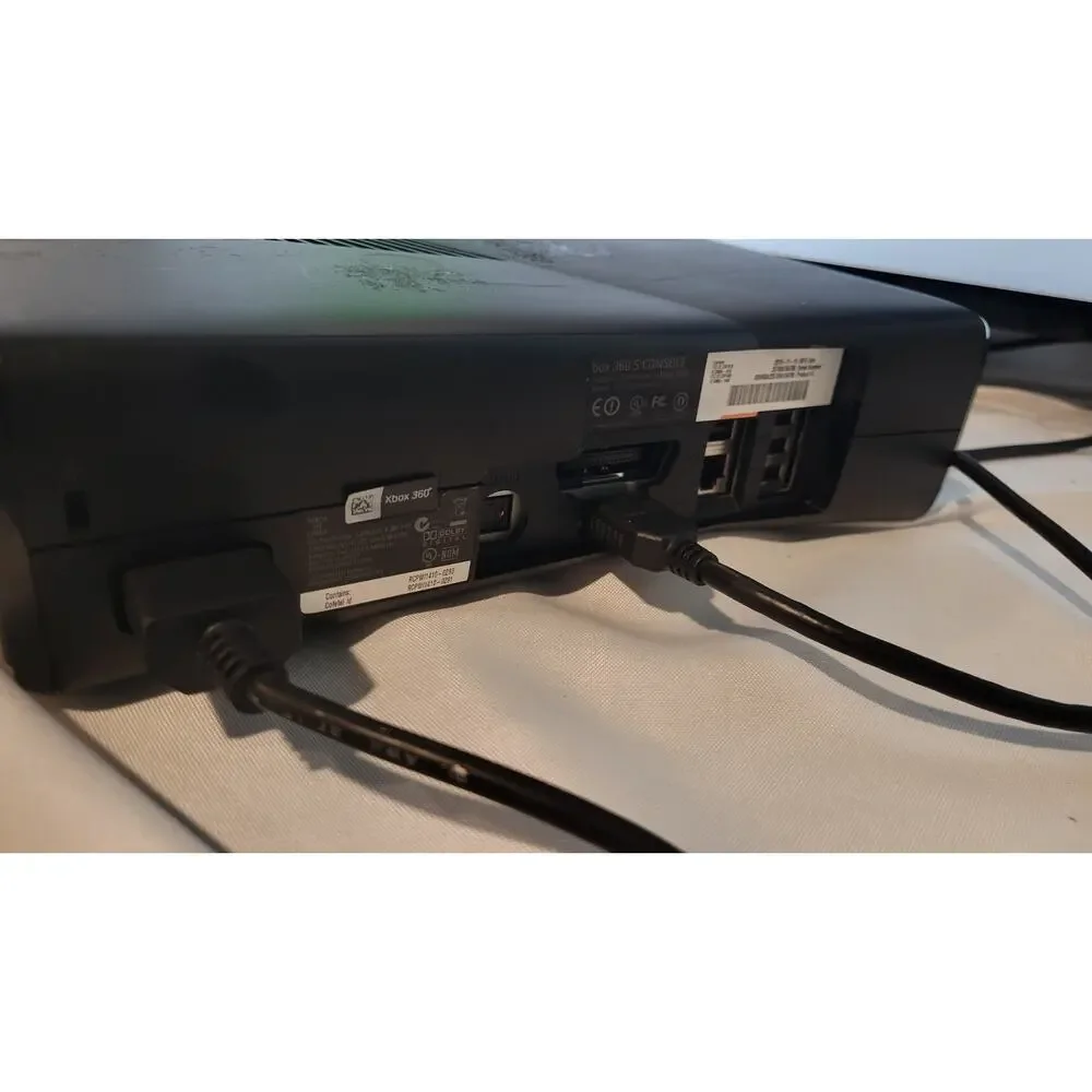Microsoft Xbox 360 S Console Model 1439 Bundle w/ Controller & OEM Power Supply